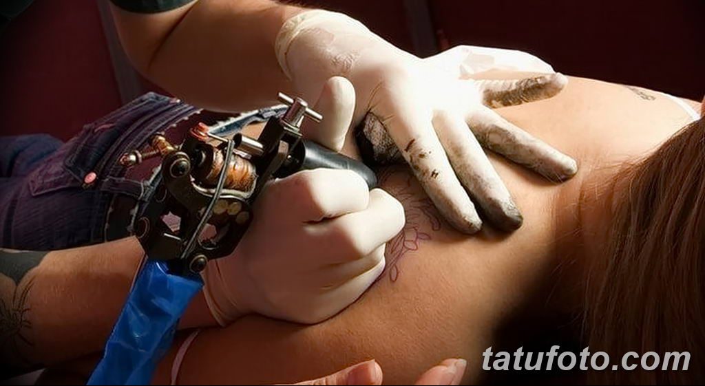 фото процесса нанесения тату 07.12.2018 №093 - tattooing process - tatufoto.com